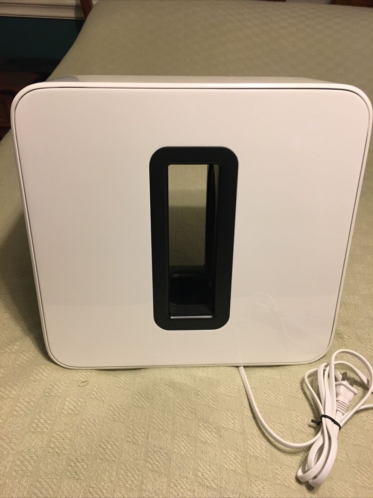 Used - SONOS SUB GEN 2 WIRELESS WHITE W/ POWER CABLE